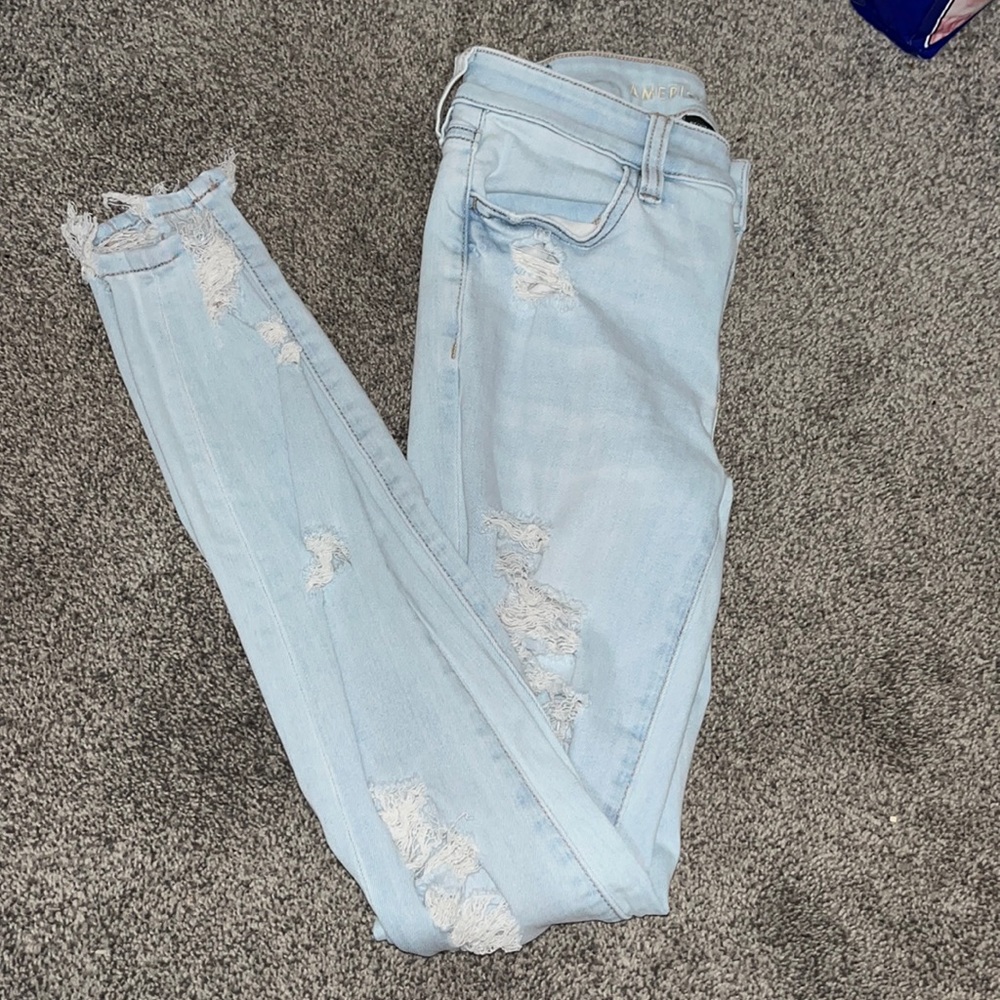 American eagle light wash ripped skinny jeans